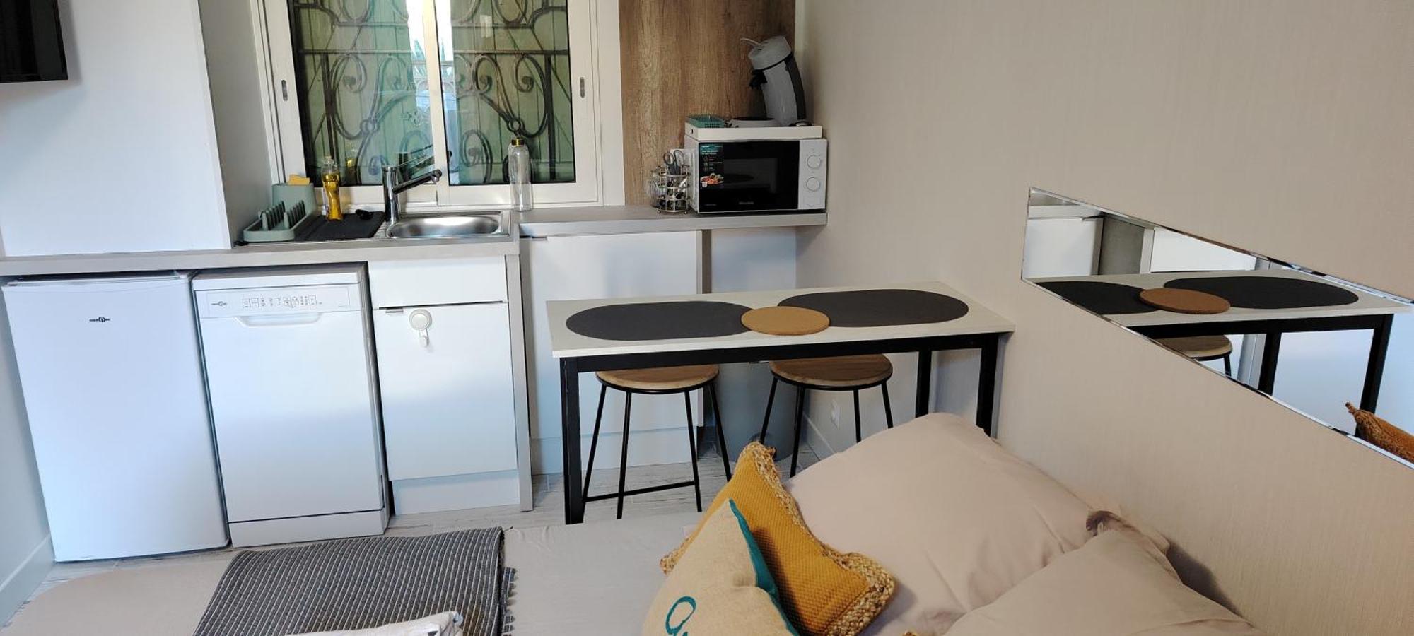 Studio Cosy Balneo Avec Jardin เลอบาร์กาแรส ภายนอก รูปภาพ